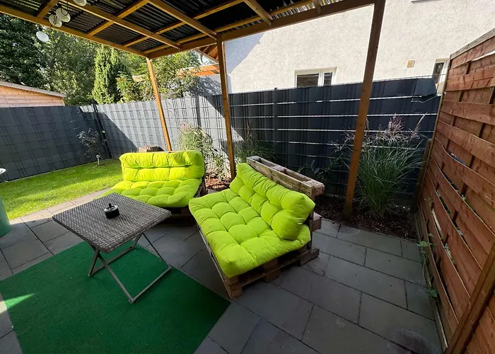 Apartment Haushaelfte Naehe Volksparkstadion In